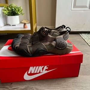 Crocs Men's Swiftwater Leather Fisherman Brown Sandals